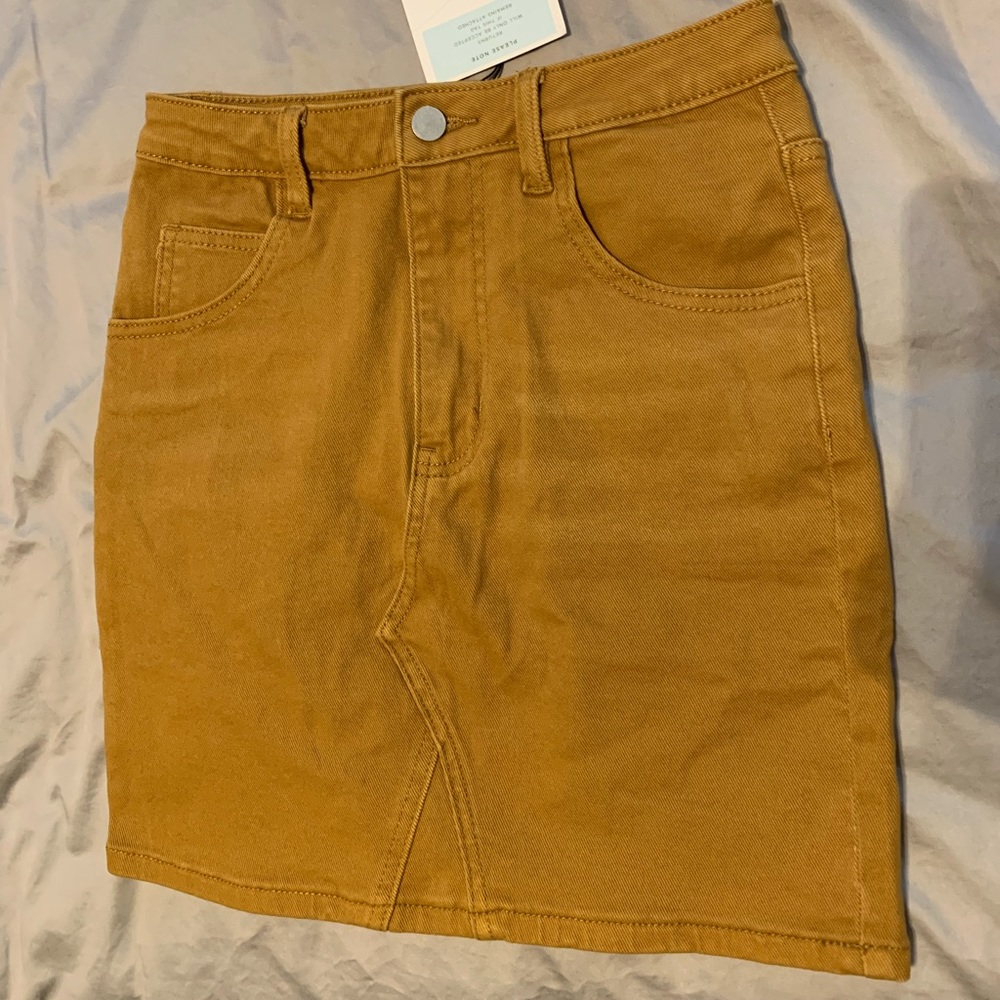 Short brown skirt